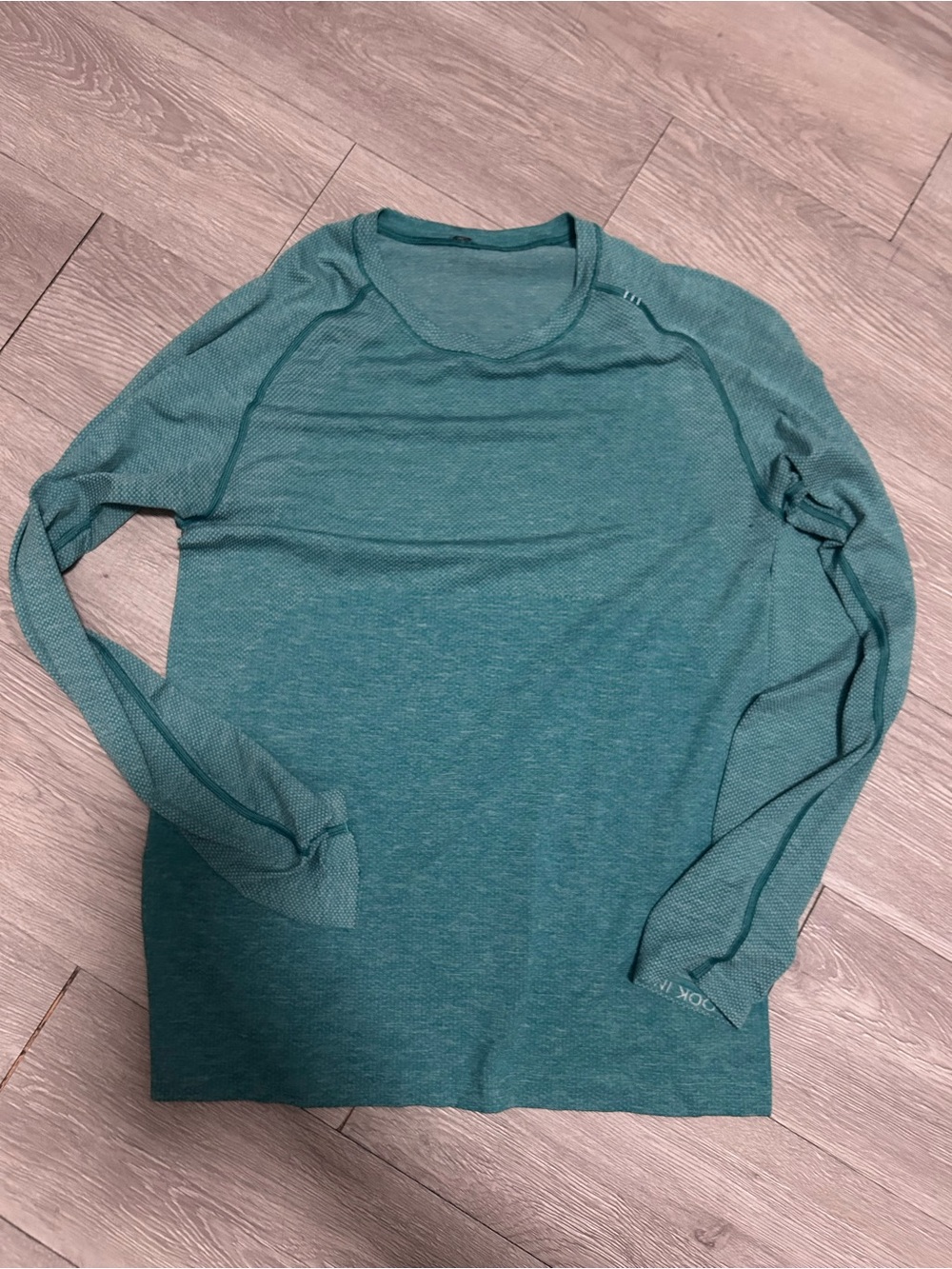 lululemon athletica Teal Green Long-Sleeve Crew Top